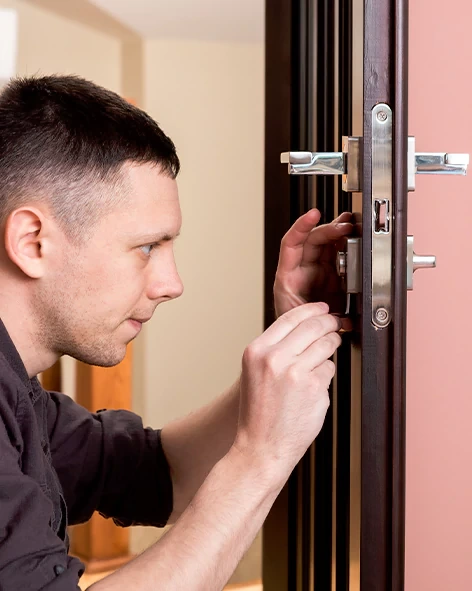 : Professional Locksmith For Commercial And Residential Locksmith Services in Cloverdale, CA