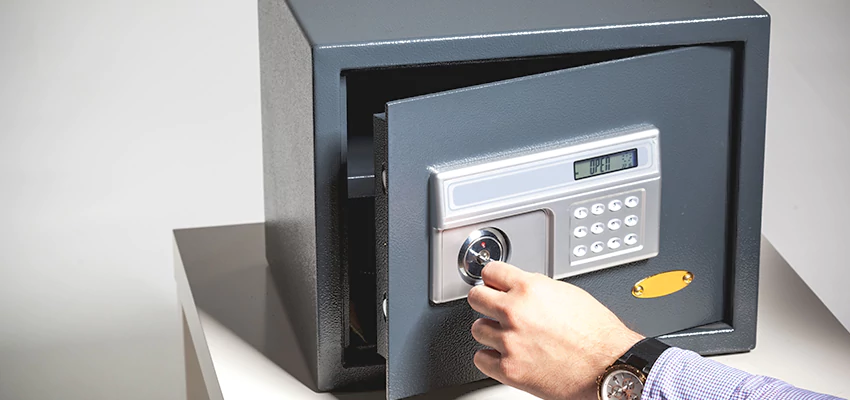 Jewelry Safe Unlocking Service in Cloverdale, California