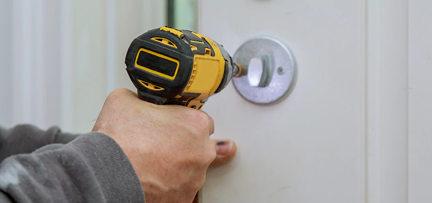 Street Locksmith For Smart Lock Repair in Cloverdale, CA