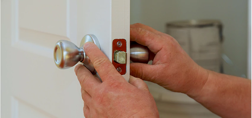 AAA Locksmiths For lock Replacement in Cloverdale, California