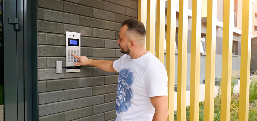 Locksmith Company For Smart Lock System Installation in Cloverdale, California